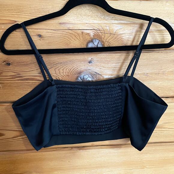 House of Harlow Black Satin Crop Top Medium - Picture 2 of 4